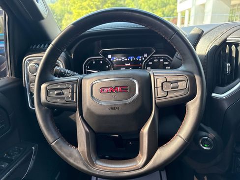 Used 2023 GMC Sierra 2500 AT4 w/ AT4 Premium Plus Package AWD/4WD image 17