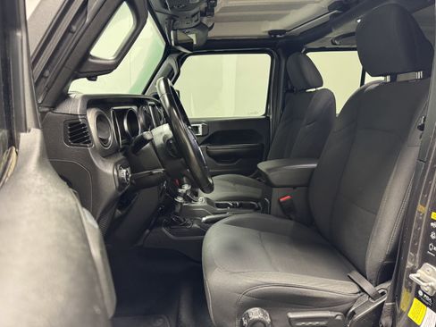 Used 2022 Jeep Gladiator Sport image 14