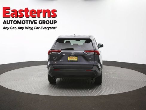 Used 2022 Toyota RAV4 LE AWD/4WD image 34