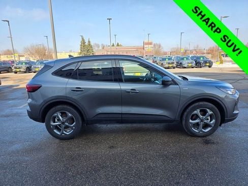 Used 2025 Ford Escape ST-Line image 8