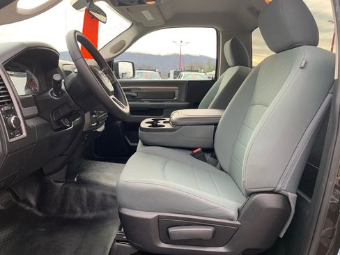 Used 2017 RAM 1500 Tradesman w/ Power & Remote Entry Group image 9