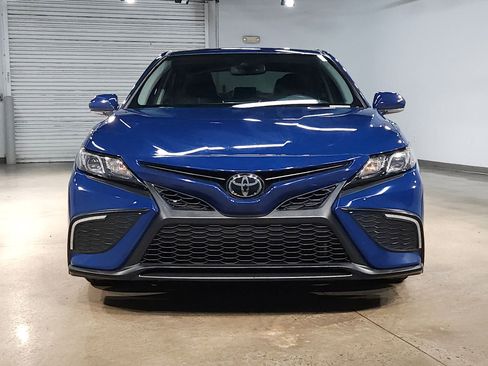 Used 2024 Toyota Camry SE w/ Convenience Package image 2