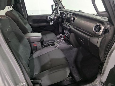 Used 2021 Jeep Wrangler Unlimited Sahara w/ Uconnect 4C Nav & Sound Group image 23