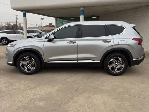 Used 2022 Hyundai Santa Fe SEL image 2