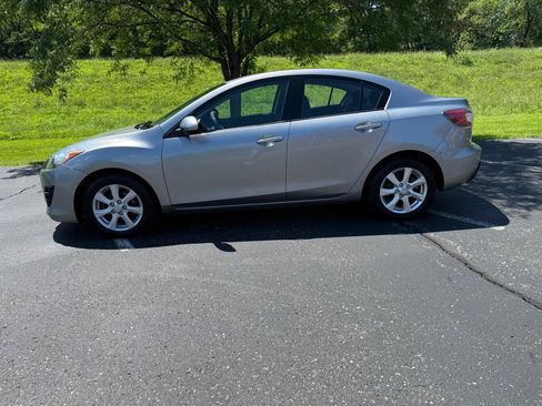Used 2010 MAZDA MAZDA3 i Touring FWD image 15