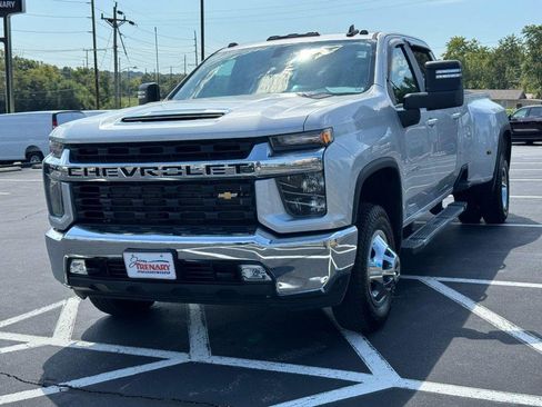 Used 2020 Chevrolet Silverado 3500 LT w/ Convenience Package AWD/4WD image 8