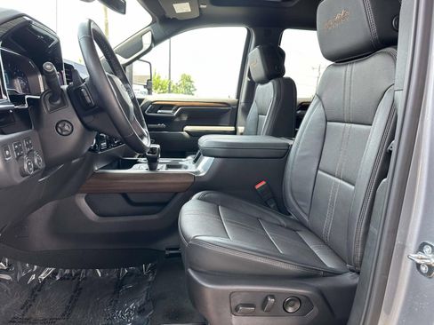 Certified 2024 Chevrolet Silverado 1500 High Country w/ High Country Premium Package AWD/4WD image 22