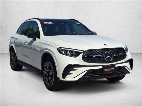 Certified 2025 Mercedes-Benz GLC 300 4MATIC image 3