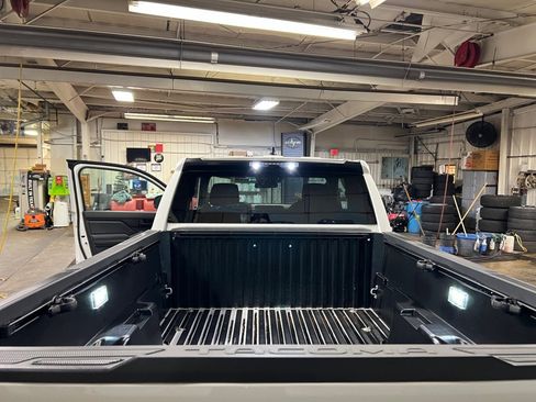 Used 2025 Toyota Tacoma SR image 19