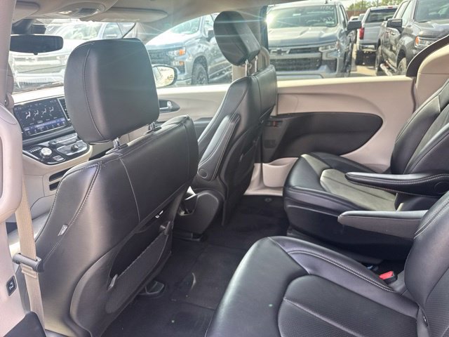 Used 2024 Chrysler Pacifica Limited FWD image 22