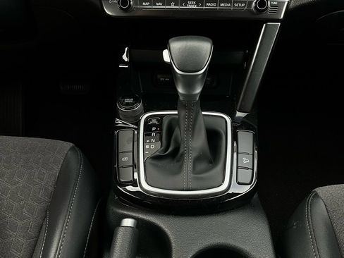 Used 2025 Kia Seltos S image 22