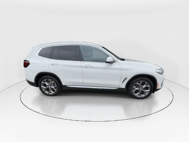 Used 2024 BMW X3 xDrive30i w/ Premium Package w/ZPA AWD/4WD image 9