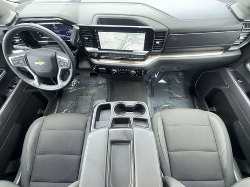 Used 2025 Chevrolet Silverado 2500 LT w/ Convenience Package AWD/4WD image 24