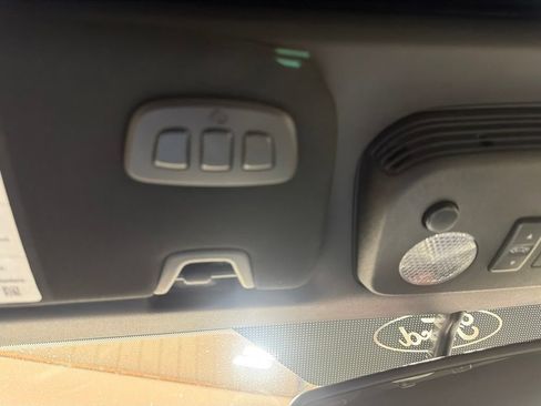Used 2017 Ford Mustang Premium RWD image 20