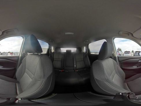 Used 2025 Nissan Rogue SV FWD image 43