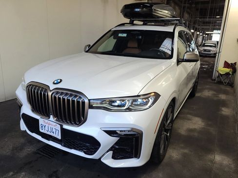 Used 2022 BMW X7 M50i AWD/4WD image 3