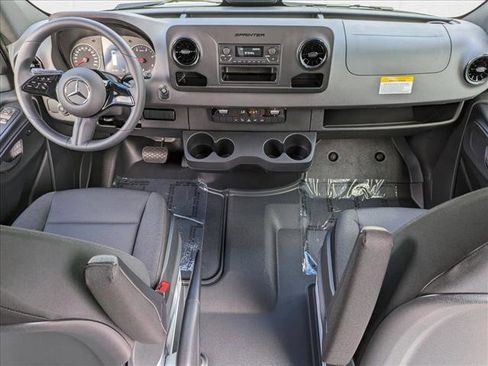 New 2025 Mercedes-Benz Sprinter 2500 image 14