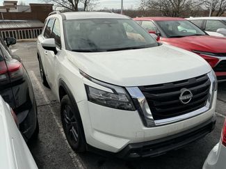 Used 2025 Nissan Pathfinder SV video 1
