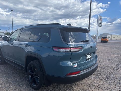 New 2026 Jeep Grand Cherokee L Limited w/ Limited Altitude Package AWD/4WD image 6