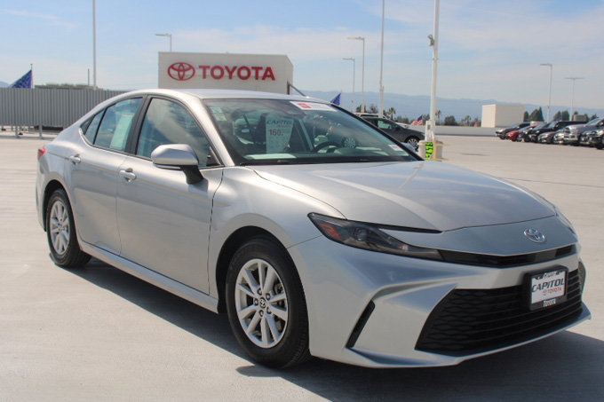 Certified 2025 Toyota Camry LE FWD image 2