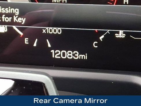 Used 2024 GMC Acadia Denali w/ Super Cruise Package image 25