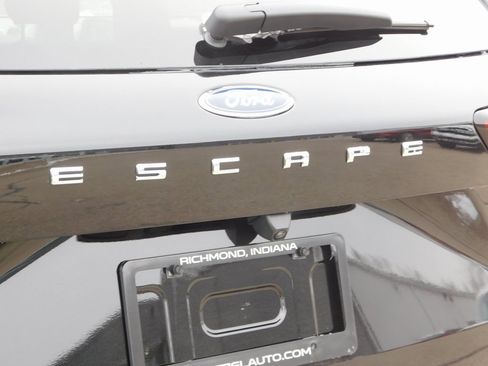 New 2026 Ford Escape Platinum image 40