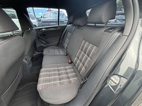 Used 2012 Volkswagen Golf 4-Door FWD image 11