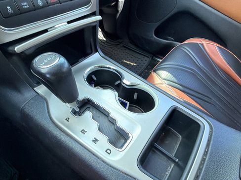 Used 2012 Jeep Grand Cherokee Overland Summit RWD image 32