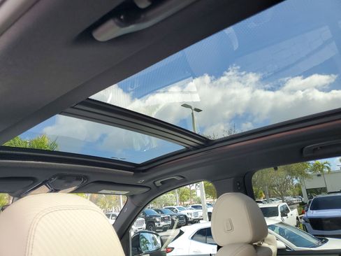 Used 2022 BMW X5 sDrive40i w/ M Sport Package image 15