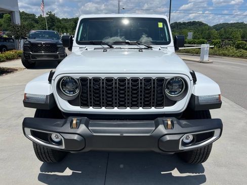 New 2026 Jeep Gladiator Sport AWD/4WD image 30