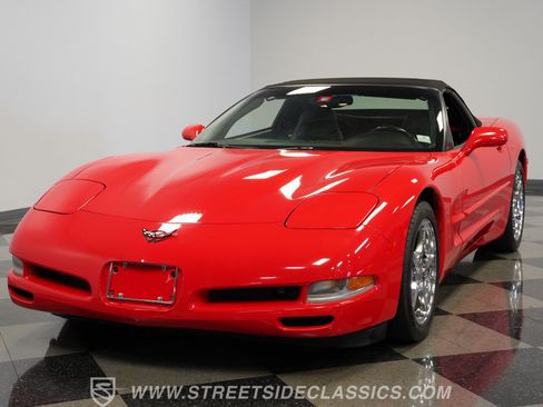 Used 1999 Chevrolet Corvette Convertible w/ Memory Pkg RWD image 19