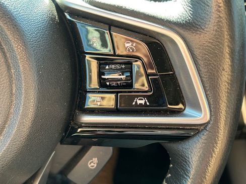 Used 2018 Subaru Outback 3.6R Touring AWD/4WD image 38