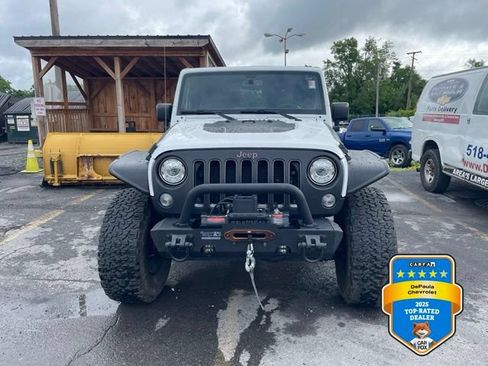 Used 2018 Jeep Wrangler Rubicon AWD/4WD image 2