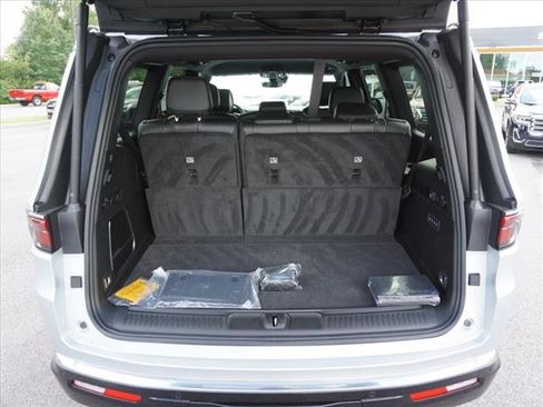 New 2022 Jeep Wagoneer Series III image 39