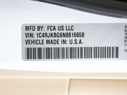 Used 2022 Jeep Grand Cherokee L Limited w/ Luxury Tech Group II image 30