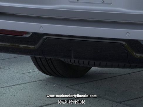 New 2026 Lincoln Navigator Premiere AWD/4WD image 23