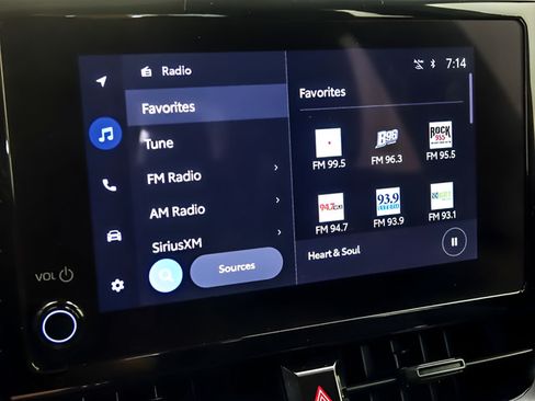 Used 2025 Toyota Corolla LE w/ LE Premium Package FWD image 17