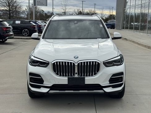 Used 2022 BMW X5 xDrive45e w/ Climate Comfort Package image 9