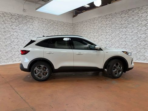 New 2026 Ford Escape ST-Line Select w/ Tech Pack #2 AWD/4WD image 9