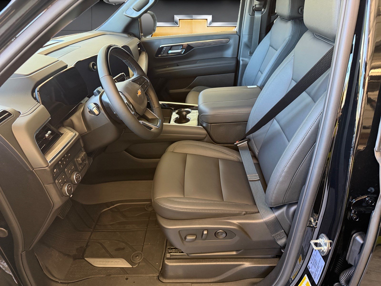 New 2027 Chevrolet Tahoe LT w/ Adventure Package 1 - Basket AWD/4WD image 3