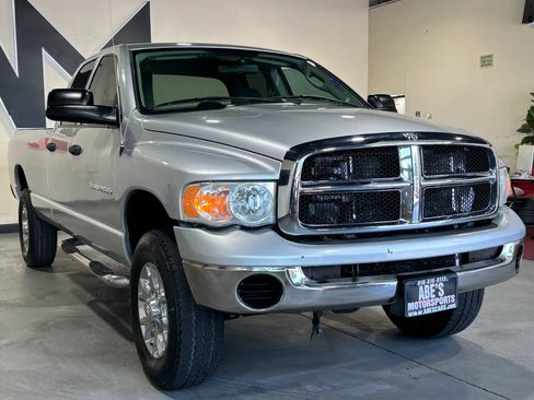 Used 2004 Dodge Ram 2500 Truck SLT w/ Trailer Tow Group AWD/4WD image 2