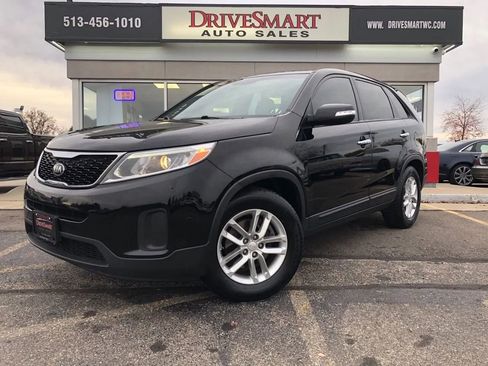 Used 2015 Kia Sorento LX image 2