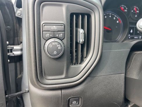 Used 2024 Chevrolet Silverado 1500 Custom image 14