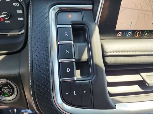 Certified 2021 GMC Yukon SLT w/ SLT Premium Package AWD/4WD image 15