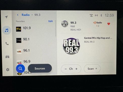 Used 2025 Toyota Corolla Cross AWD Hybrid image 27