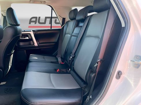 Used 2024 Toyota 4Runner SR5 Premium w/ Moonroof Package AWD/4WD image 25