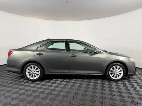 Used 2012 Toyota Camry XLE w/ Leather Pkg FWD image 7