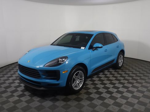 Used 2021 Porsche Macan image 11