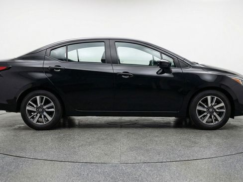 Used 2025 Nissan Versa SV image 11