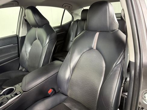Used 2023 Toyota Camry XLE w/ Navigation Package FWD image 13